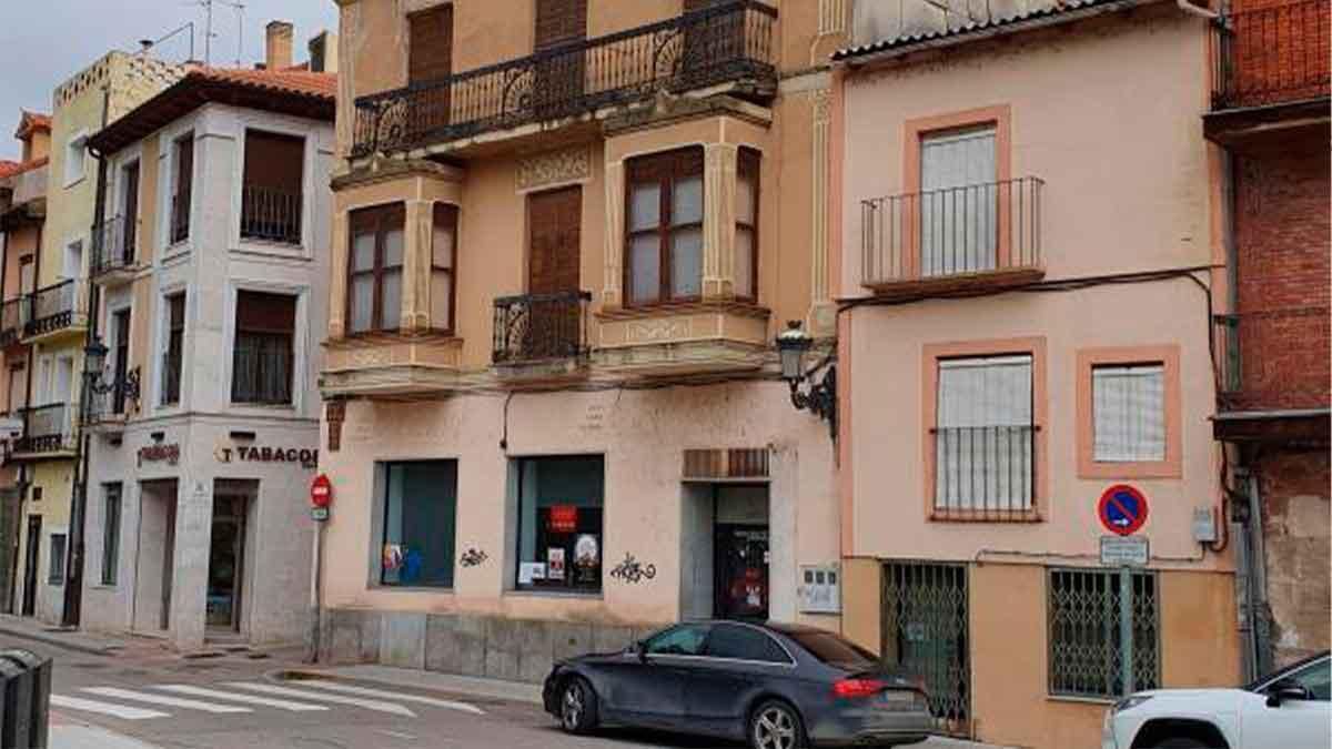 Exterior view of Premises for sale in Peñafiel