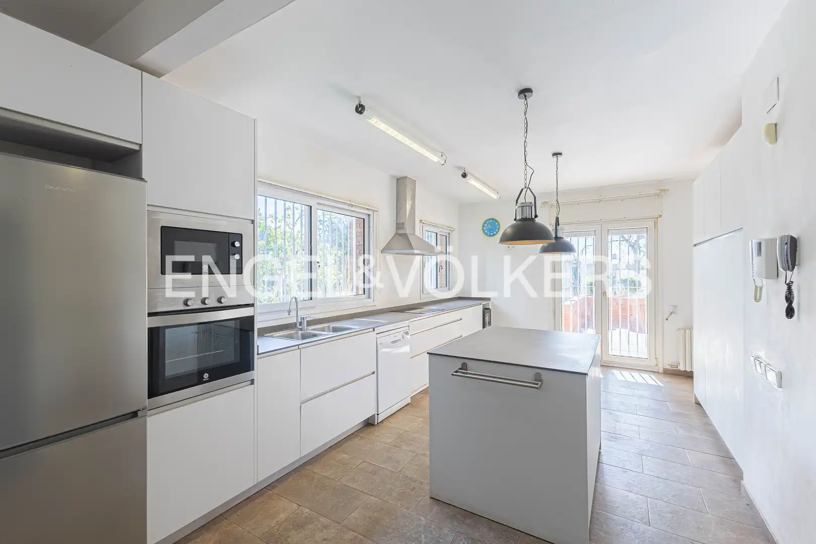 Cocina de Casa o chalet de alquiler en Barcelona con Aire acondicionado, Calefacción y Jardín privado