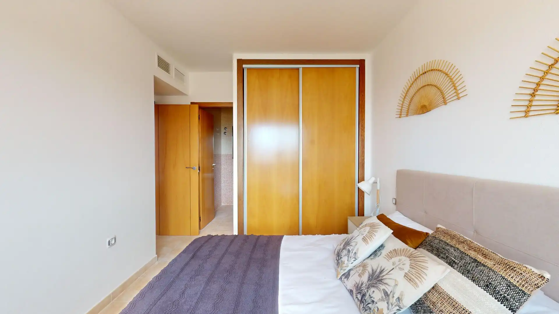 Habitación de Apartamento en venta en Águilas con Aire acondicionado, Terraza y Piscina
