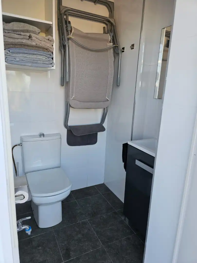 Baño de Casa o chalet en venta en Dos Hermanas con Aire acondicionado, Calefacción y Jardín privado