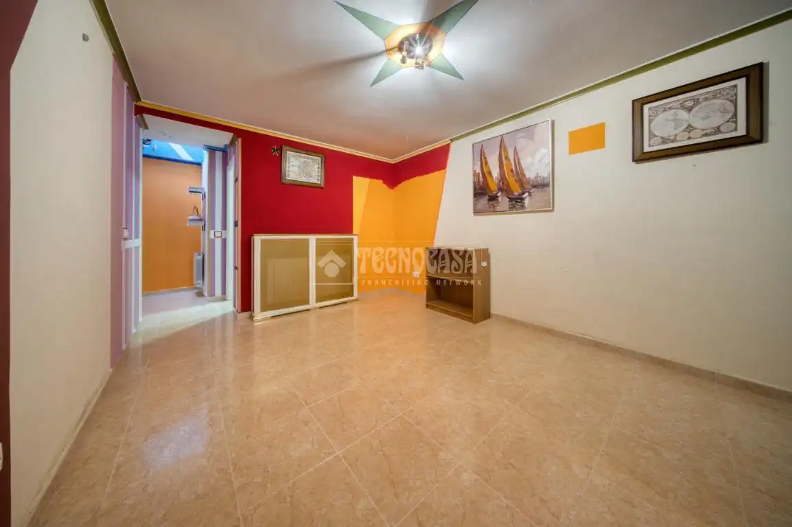 Casa adosada en venta en Venta de Baños