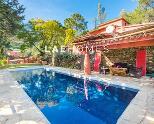 Exterior view of Country house for sale in Benahavís  with Private garden, Terrace and Storage room