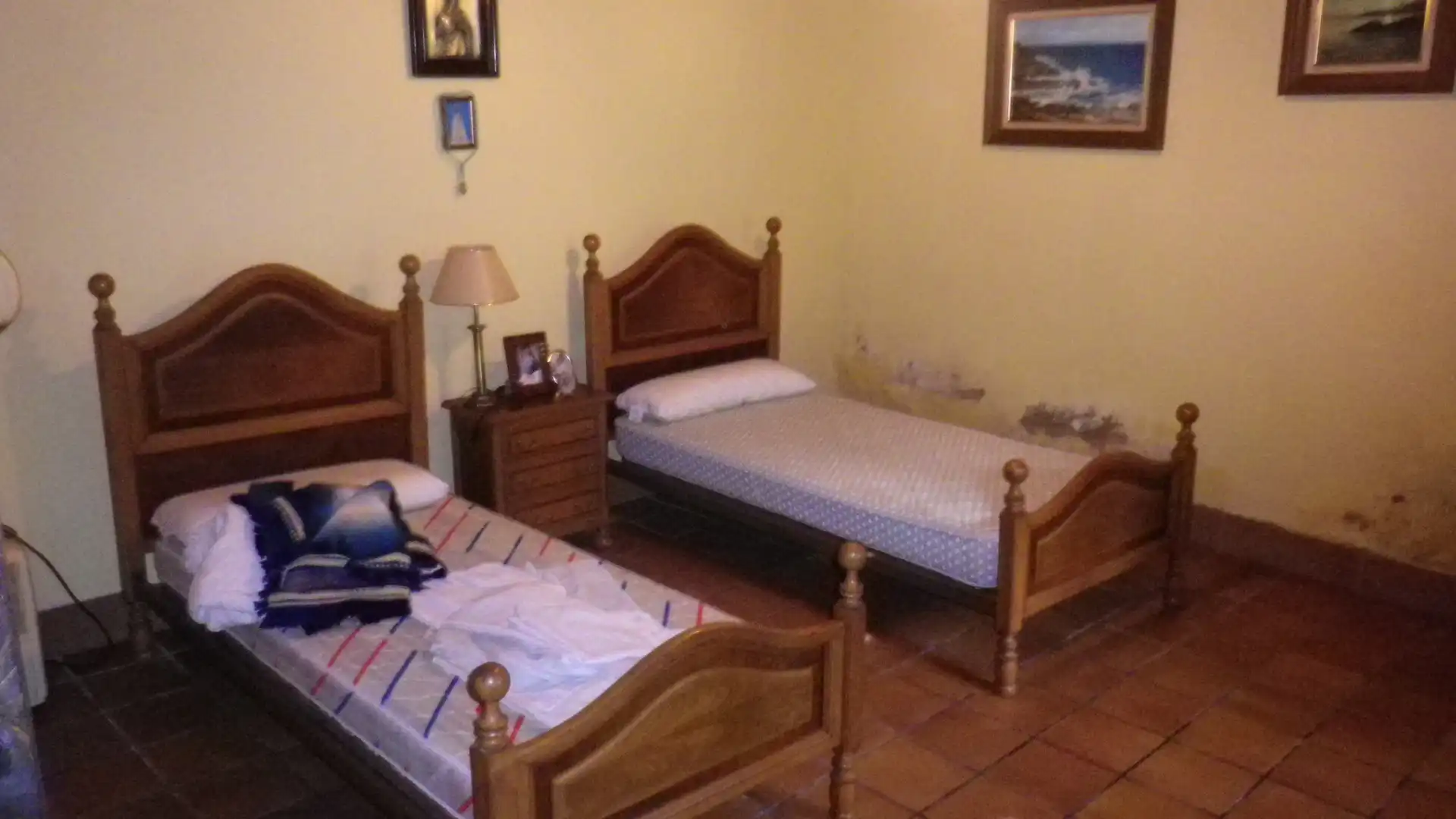 Dormitori de Casa o xalet en venda en Xove amb Jardí privat i Moblat