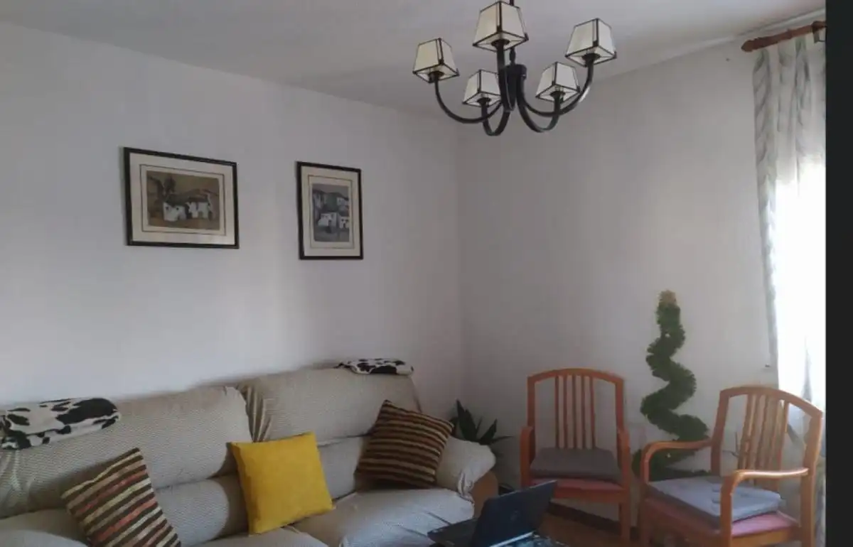 Sala de estar de Apartamento para compartir en Madrid con Aire acondicionado, Calefacción y Amueblado