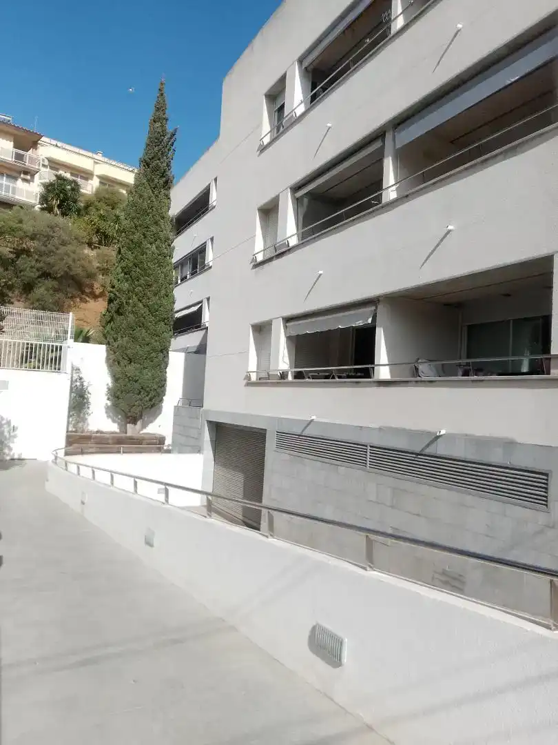 Vista exterior de Àtic en venda en Llançà amb Aire condicionat i Balcó