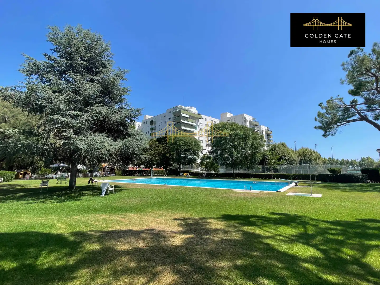 Exterior view of Flat for sale in El Masnou  with Air Conditioner, Heating and Parquet flooring
