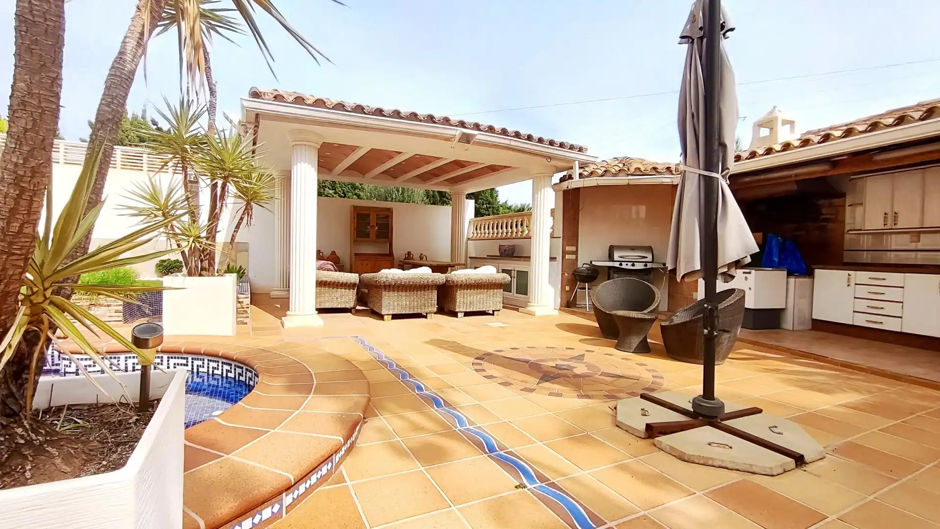 Casa aparellada amb piscina en venda a La Nucia Pueblo, imagen 6