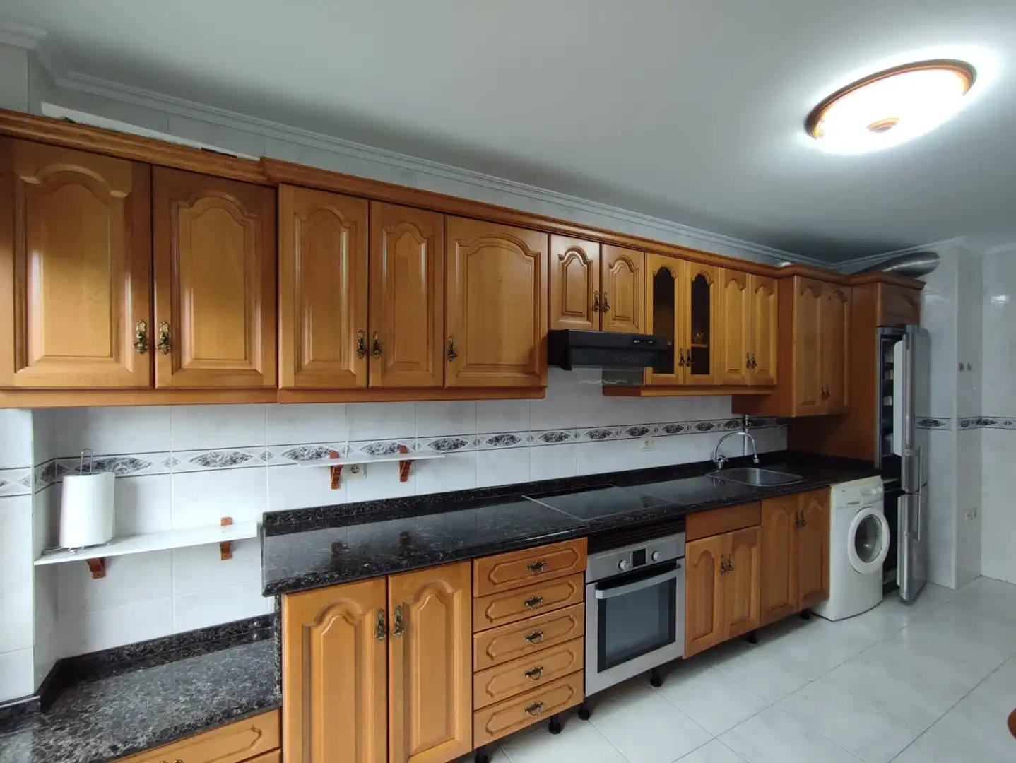 Küche von Wohnung zur Miete in Gijón  mit Heizung, Parkett und Abstellraum