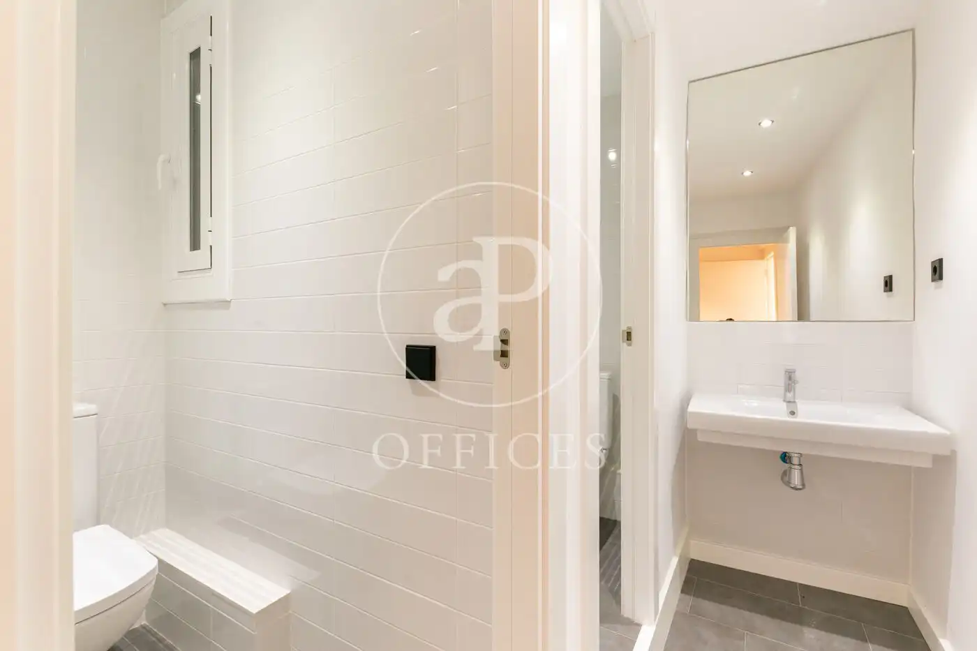 Baño de Oficina de alquiler en Barcelona con Aire acondicionado y Calefacción