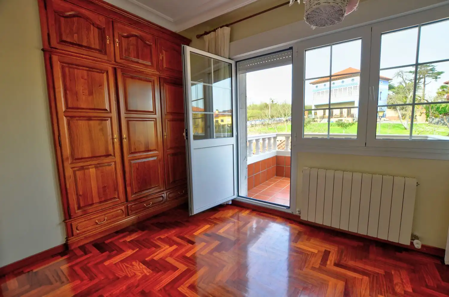 Habitación de Casa o chalet en venta en Avilés con Calefacción, Terraza y Trastero