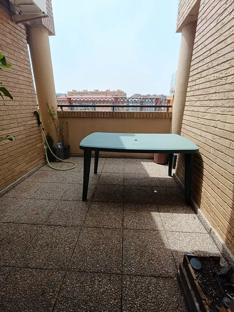 Terrasse von Dachboden zum Verkauf in Valencia mit Klimaanlage, Terrasse und Möbliert
