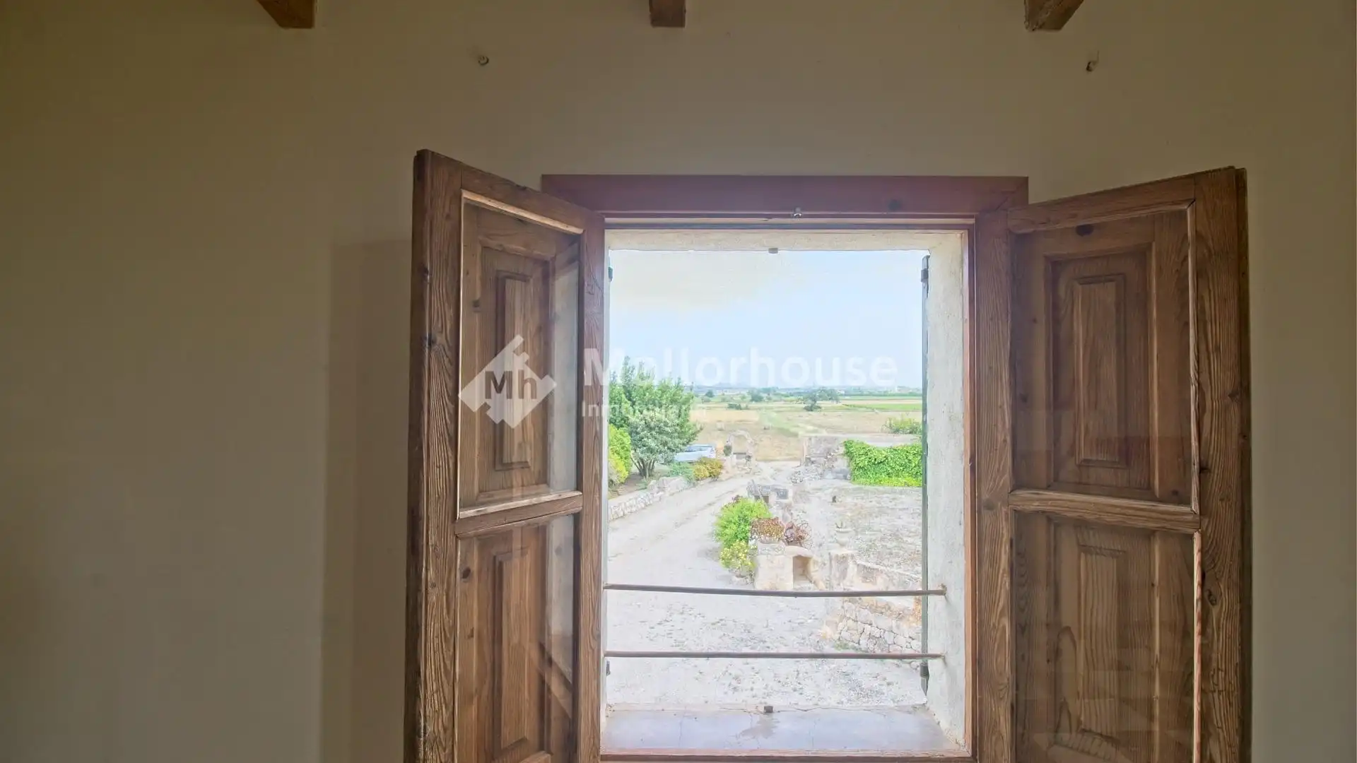 Country homes for sale in Ariany  with Air Conditioner, Private garden and Terrace