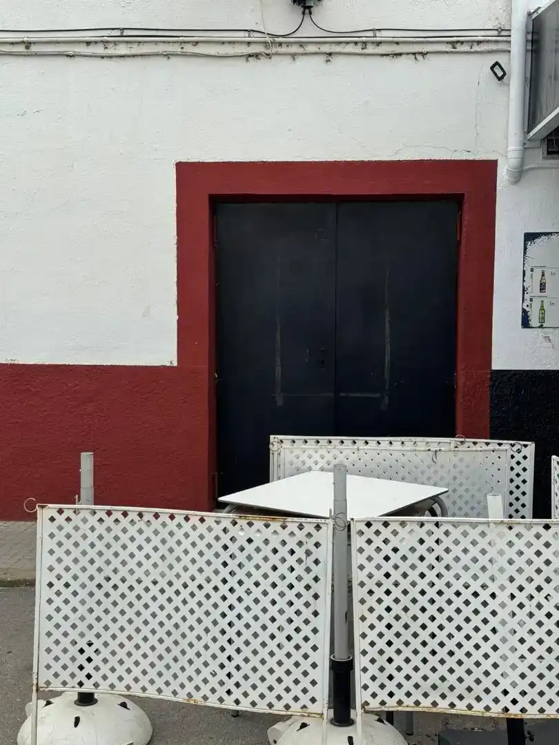 Vista exterior de Pis en venda en Riolobos amb Aire condicionat i Moblat