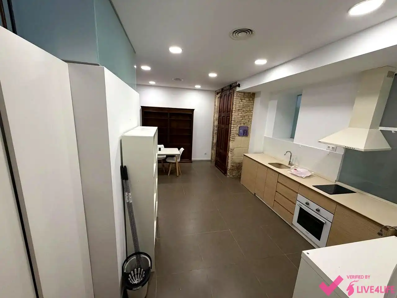 Cocina de Planta baja de alquiler en Valencia con Aire acondicionado, Terraza y Amueblado