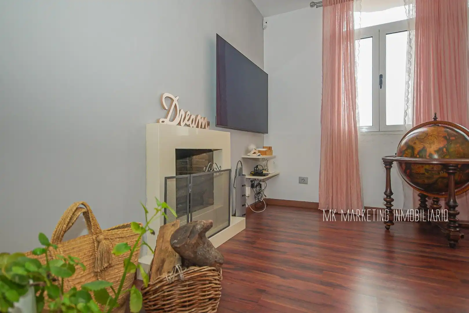 Sala d'estar de Casa adosada en venda en Santa Brígida amb Aire condicionat, Parquet i Terrassa