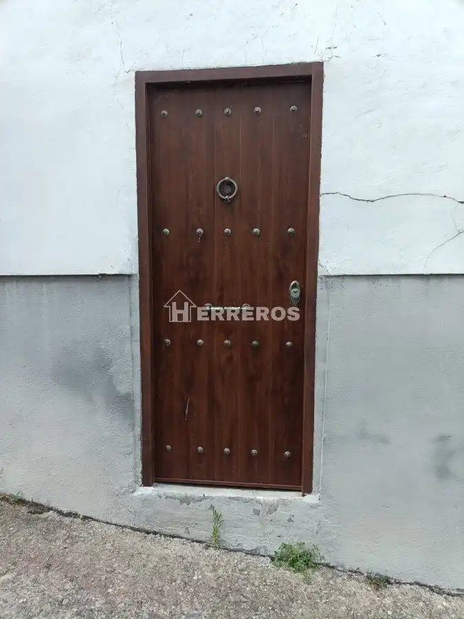 Vista exterior de Casa o chalet en venta en Villanueva de Cameros con Calefacción, Trastero y Balcón