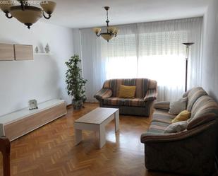 Sala d'estar de Pis de lloguer en Valladolid Capital amb Calefacció, Parquet i Terrassa