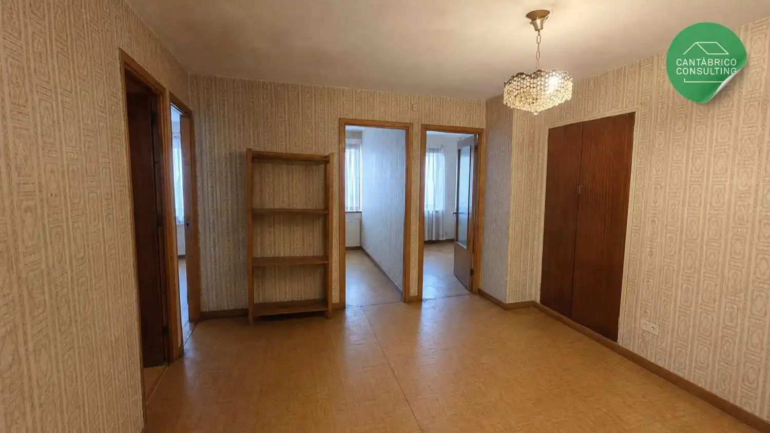 Habitación de Local en venta en Navia con Amueblado