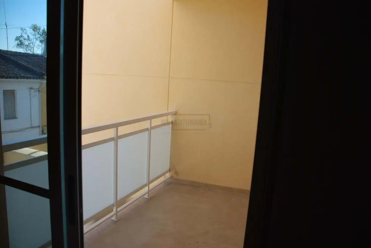 Einfamilien-Reihenhaus zum Verkauf in Gandia mit Klimaanlage, Terrasse und Abstellraum