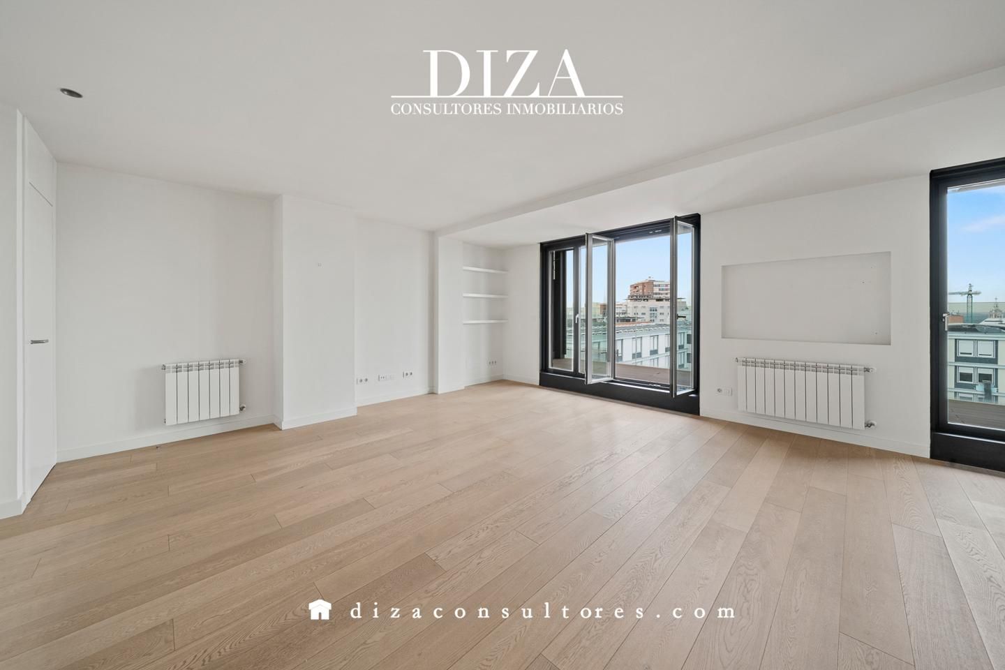 Bedroom of Flat for sale in  Madrid Capital