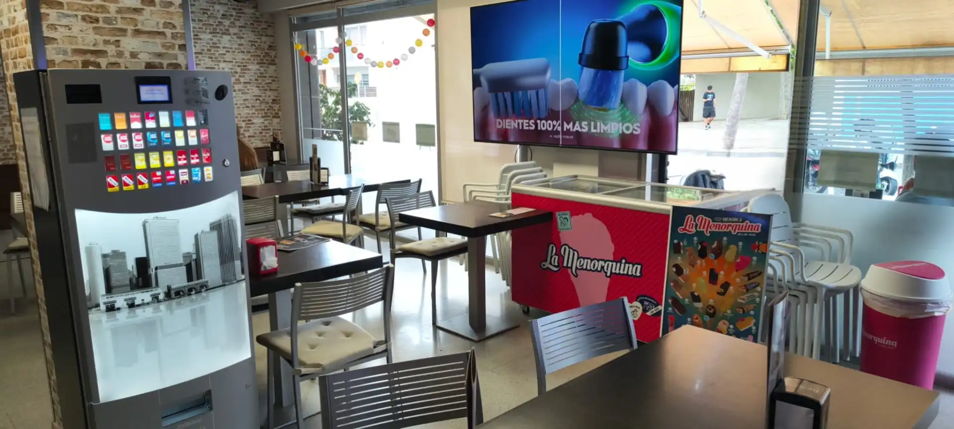 Business premises for transfer in Carrer de Santa Eulàlia 128, imagen 2