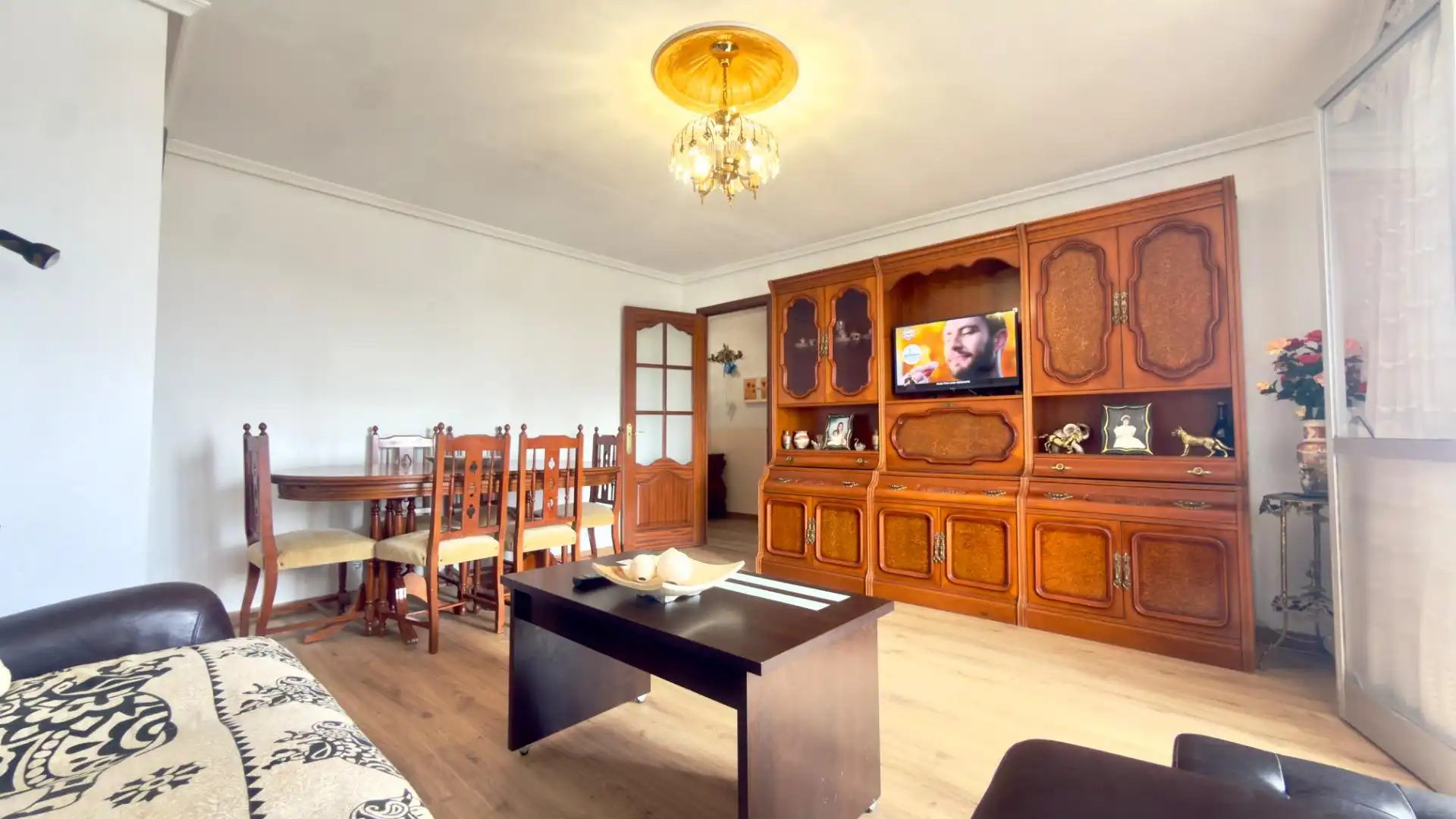 Sala de estar de Piso en venta en A Pobra de Trives  con Calefacción y Amueblado