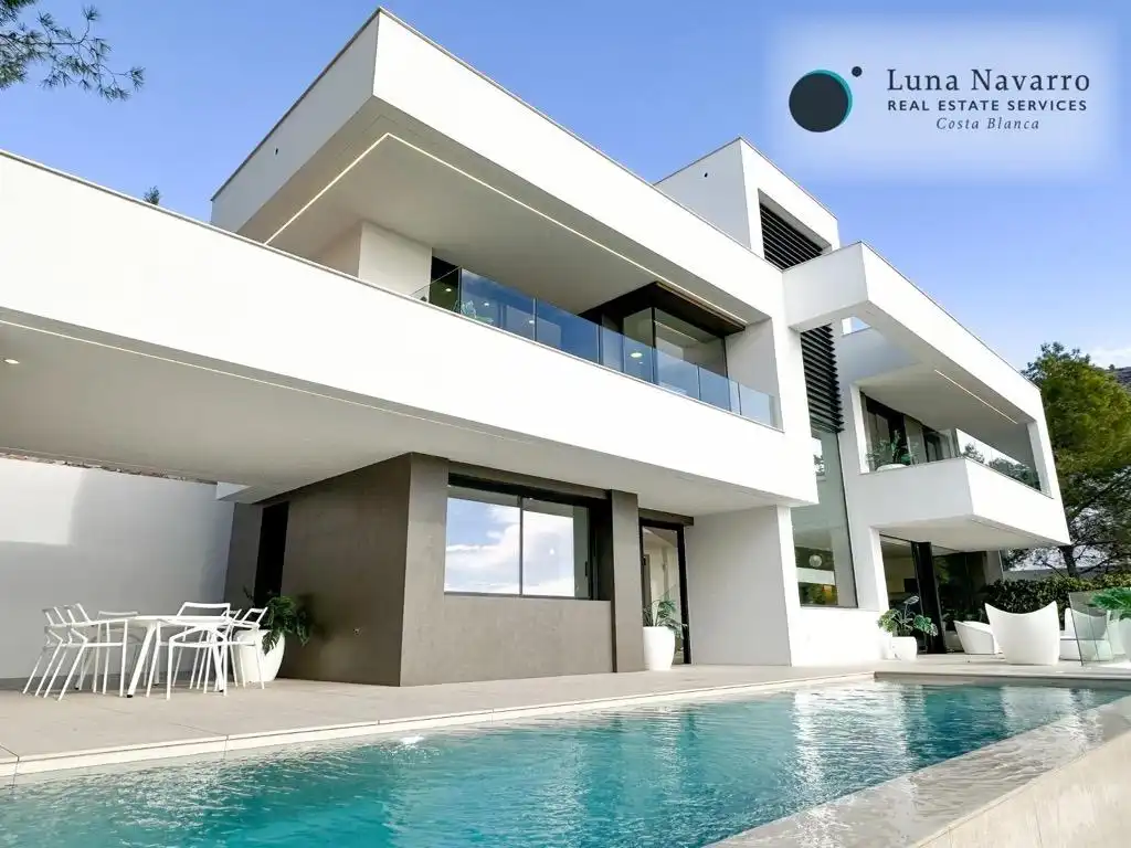 Casa o chalet en venta en Calle Cornisa, Altea ciudad