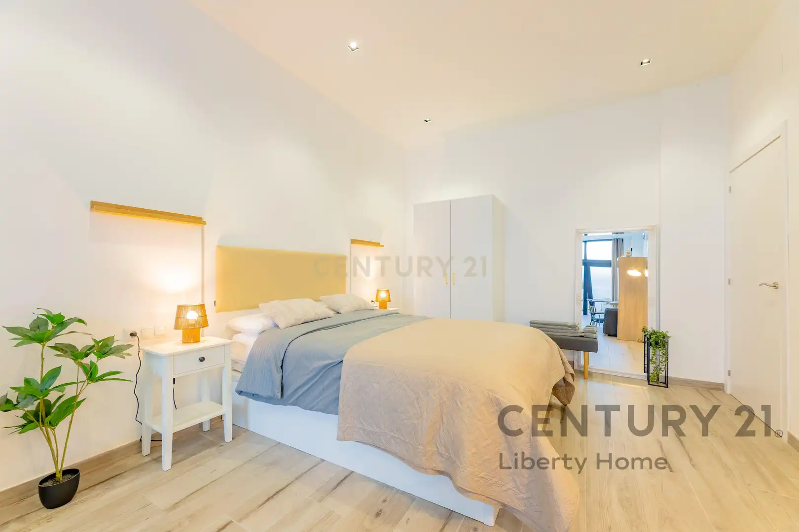 Habitación de Apartamento en venta en Valencia con Aire acondicionado, Horno y Lavadora