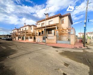 Exterior view of Single-family semi-detached for sale in Santa Olalla  with Heating and Private garden