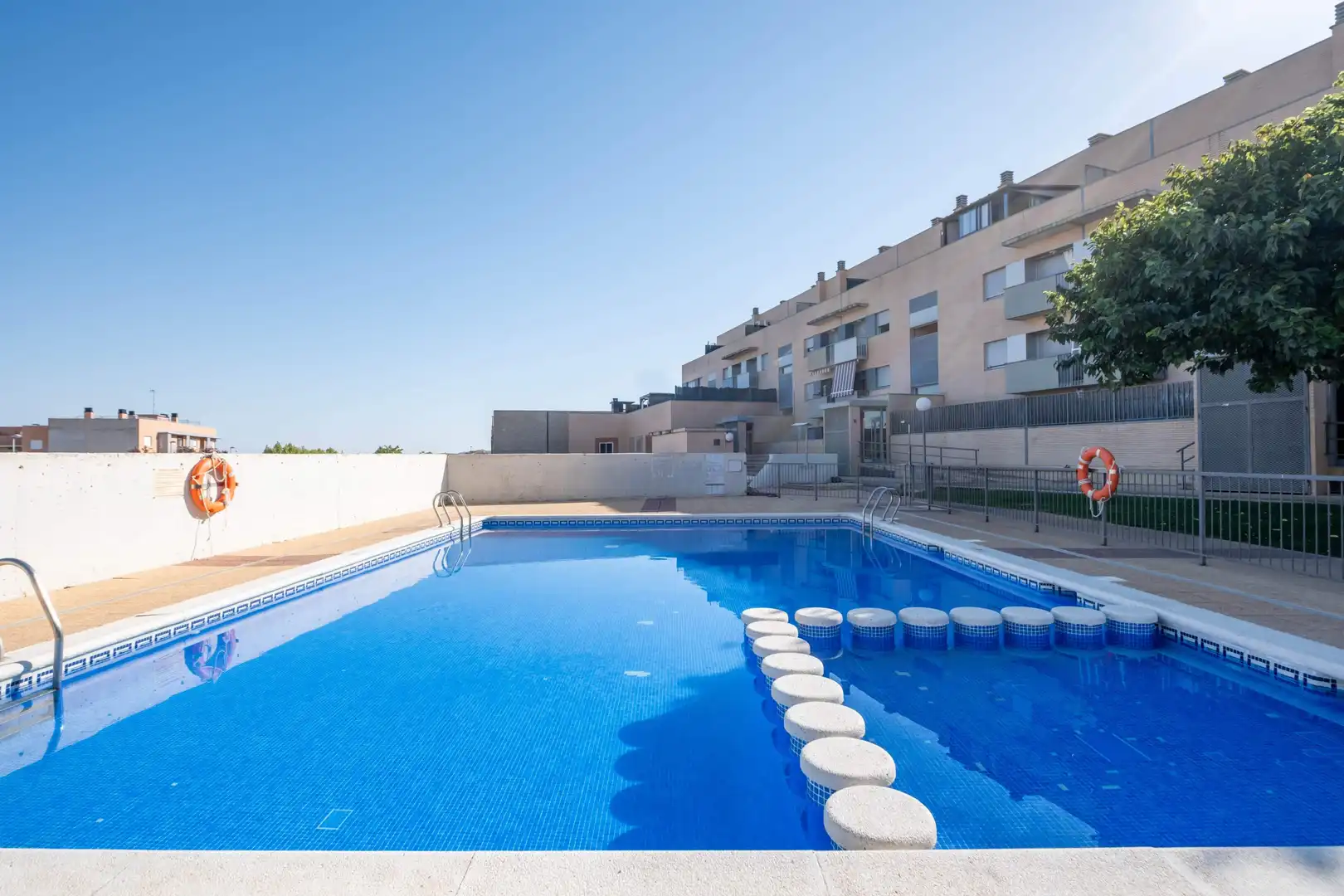 Piso con piscina en venta en Calle de Ramón y Cajal 70
