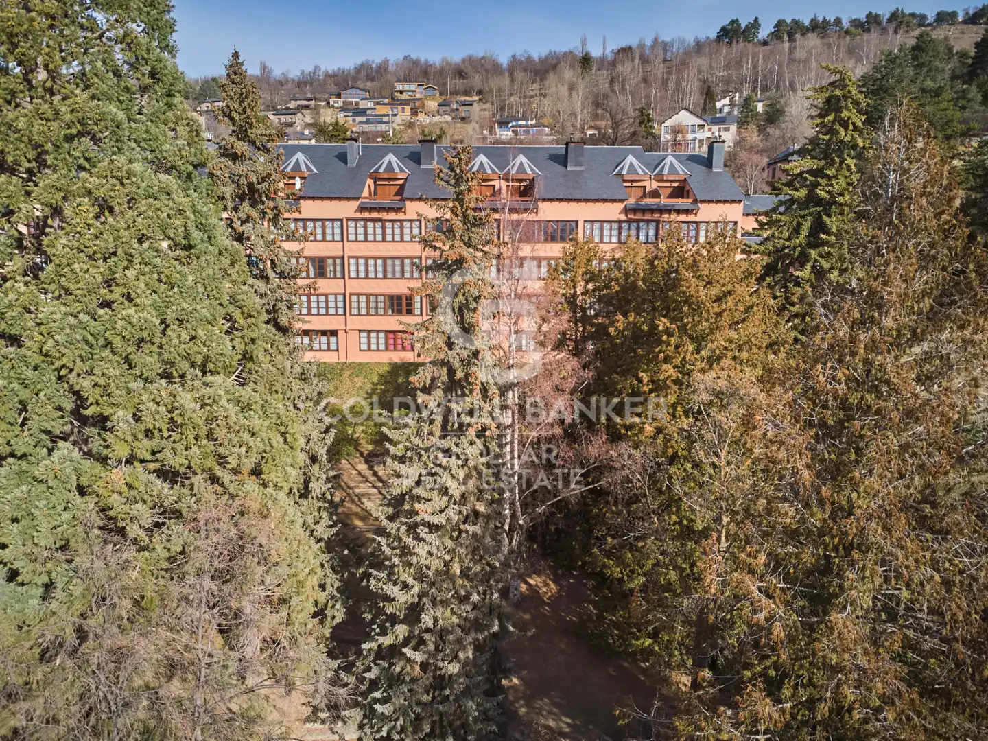 Vista exterior de Apartament en venda en Enveitg amb Calefacció, Parquet i Traster