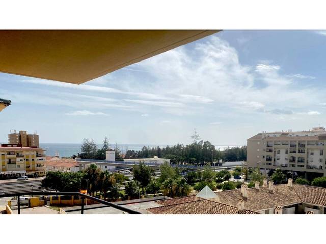 Apartamento en Venta en Avenida España, 1 en San Luis de Sabinillas