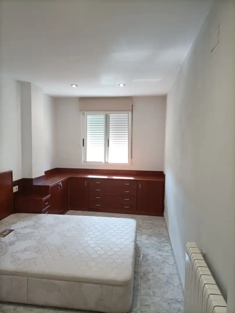 Schlafzimmer von Wohnung zum Verkauf in Segorbe mit Heizung, Ofen und Mikrowelle