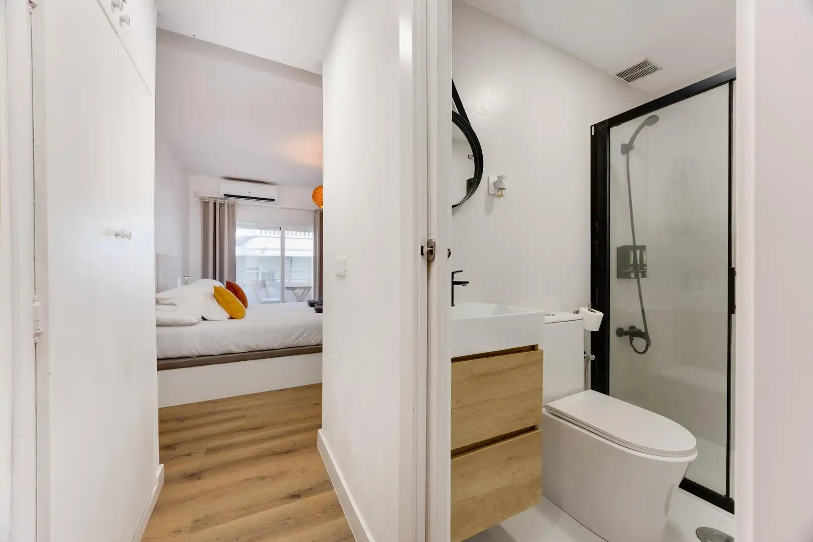 Bedroom of Study for sale in Torrevieja  with Air Conditioner, Terrace and Balcony