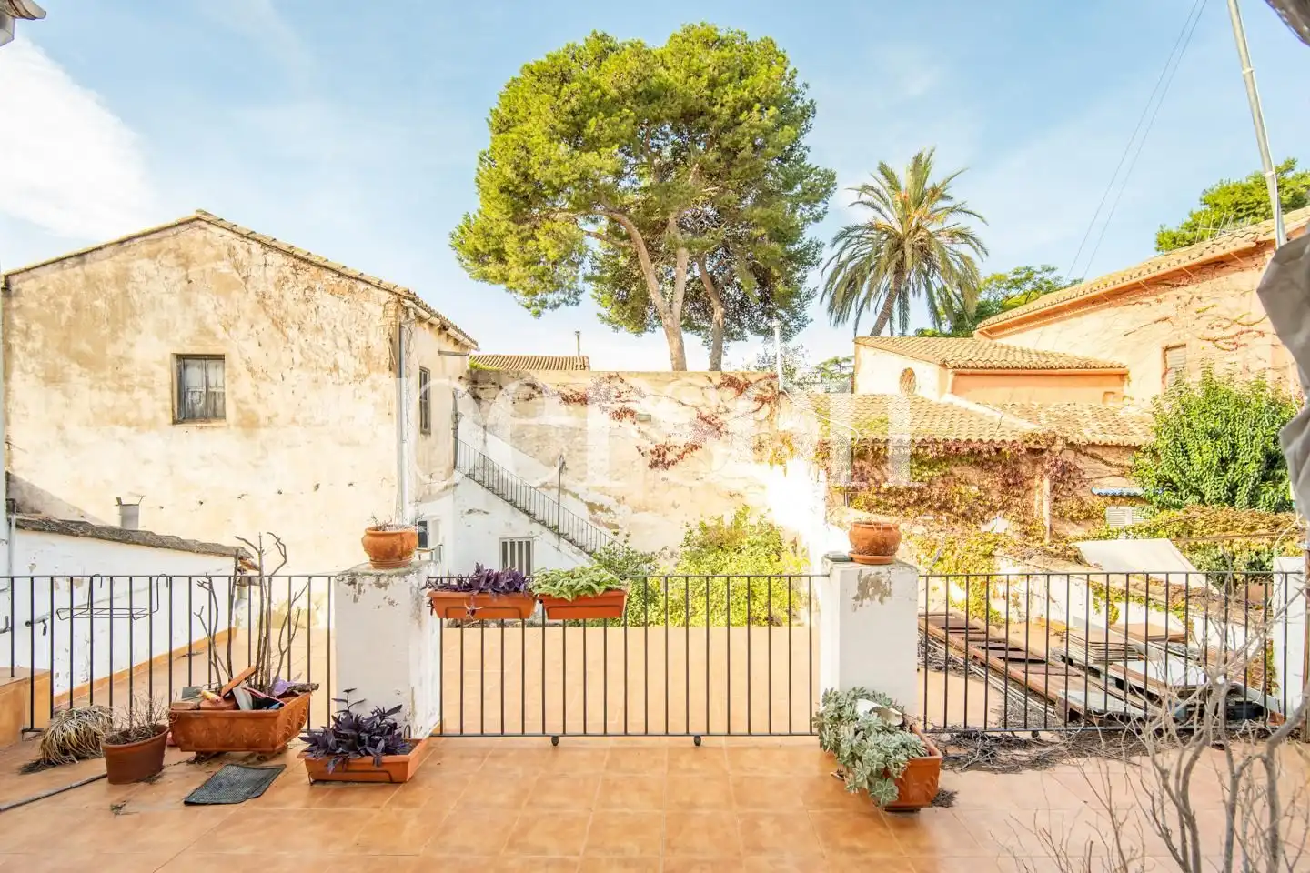 Vista exterior de Casa o xalet en venda en Rocafort amb Aire condicionat, Jardí privat i Terrassa