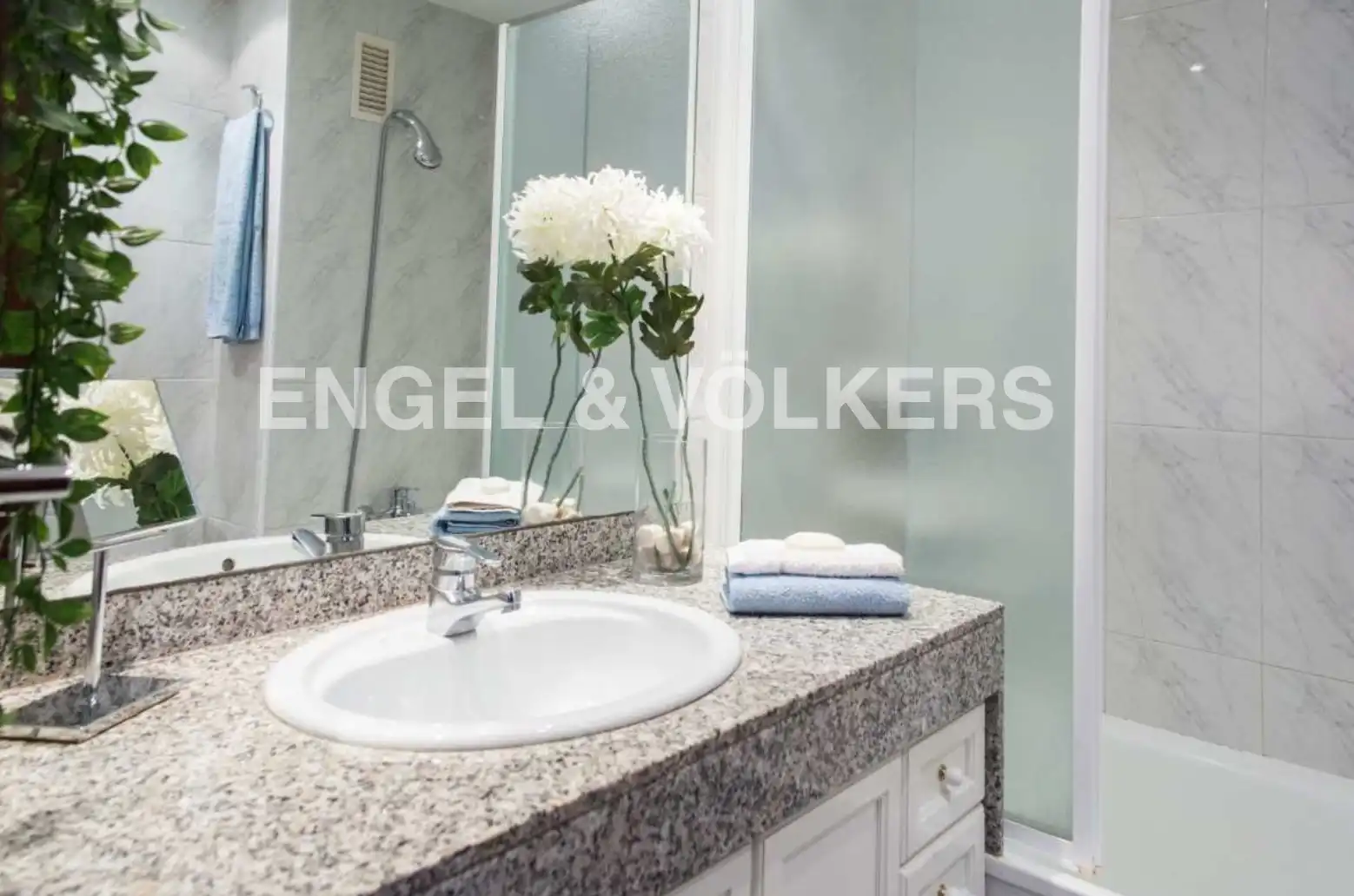 Baño de Piso de alquiler en Barcelona con Aire acondicionado, Calefacción y Parquet