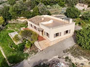 Maison rustique avec jardin à vendre à Pòrtol
