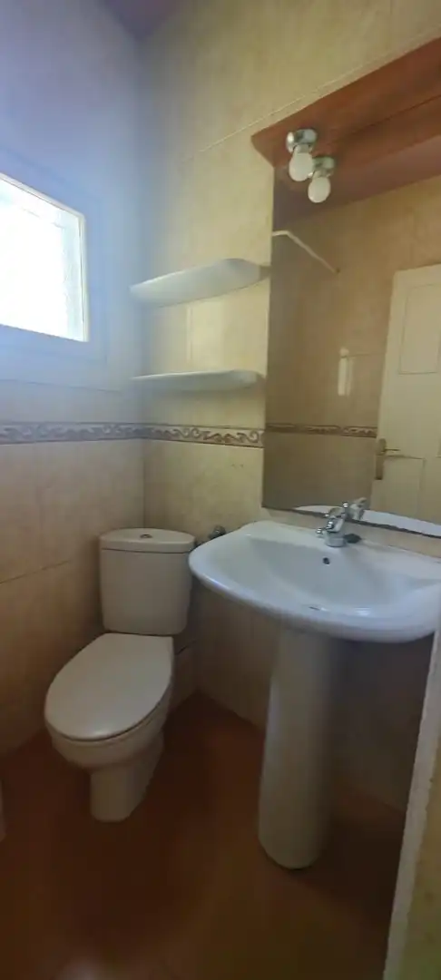 Baño de Piso en venta en Castellón de la Plana / Castelló de la Plana con Trastero y Amueblado