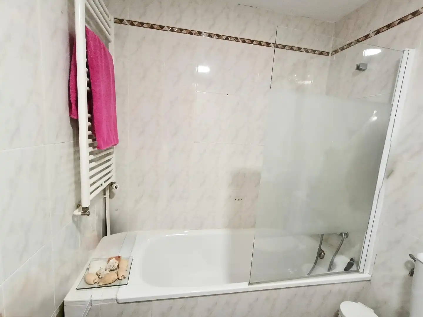 Baño de Piso en venta en Alicante / Alacant con Calefacción, Jardín privado y Piscina comunitaria