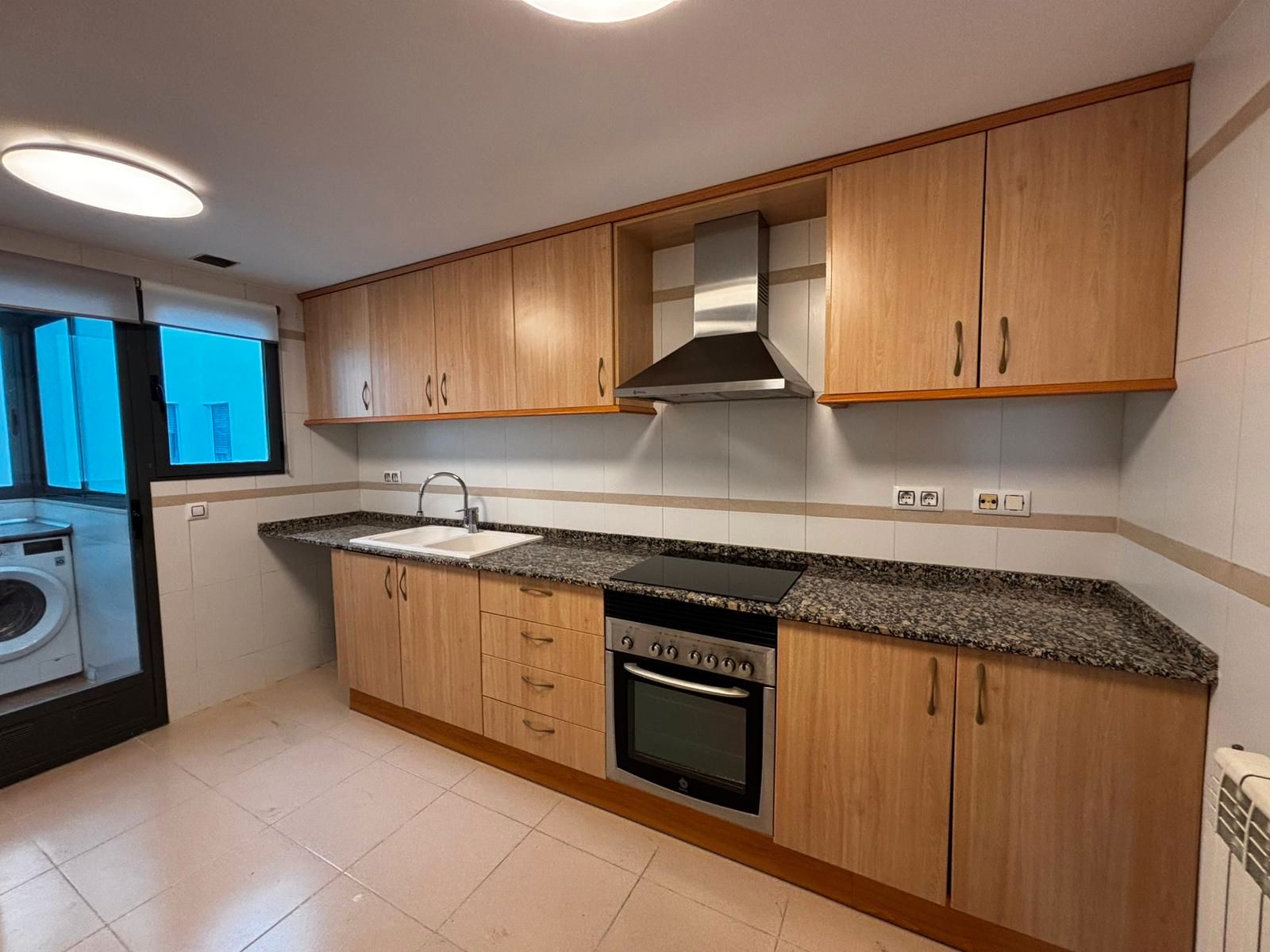 Cuina de Pis de lloguer en Paterna amb Balcó