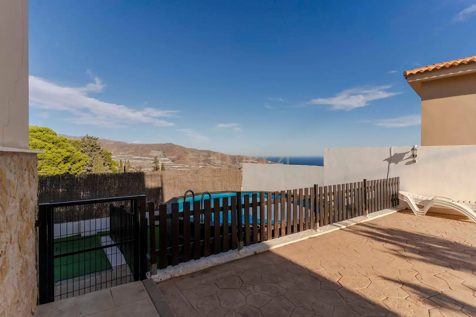 Vista exterior de Casa o chalet en venta en Gualchos con Trastero