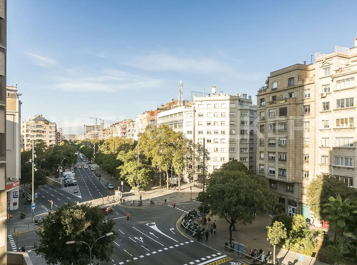 Vista exterior de Piso en venta en Barcelona con Calefacción y Parquet