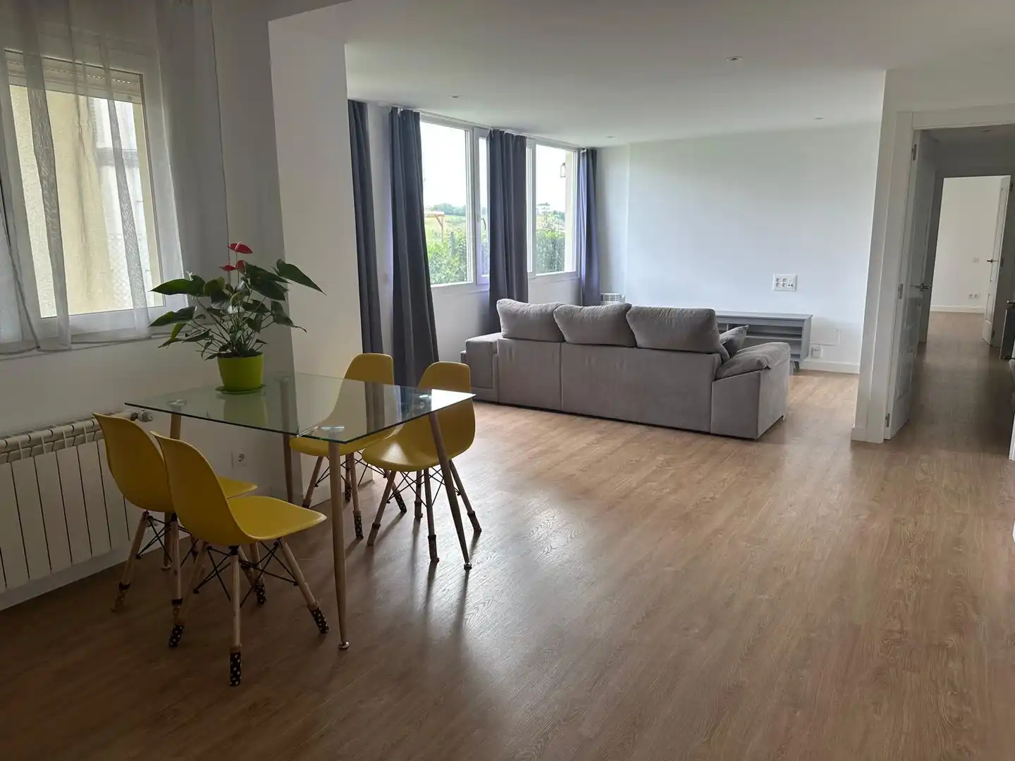 Sala d'estar de Planta baixa en venda en Suances amb Calefacció, Jardí privat i Parquet