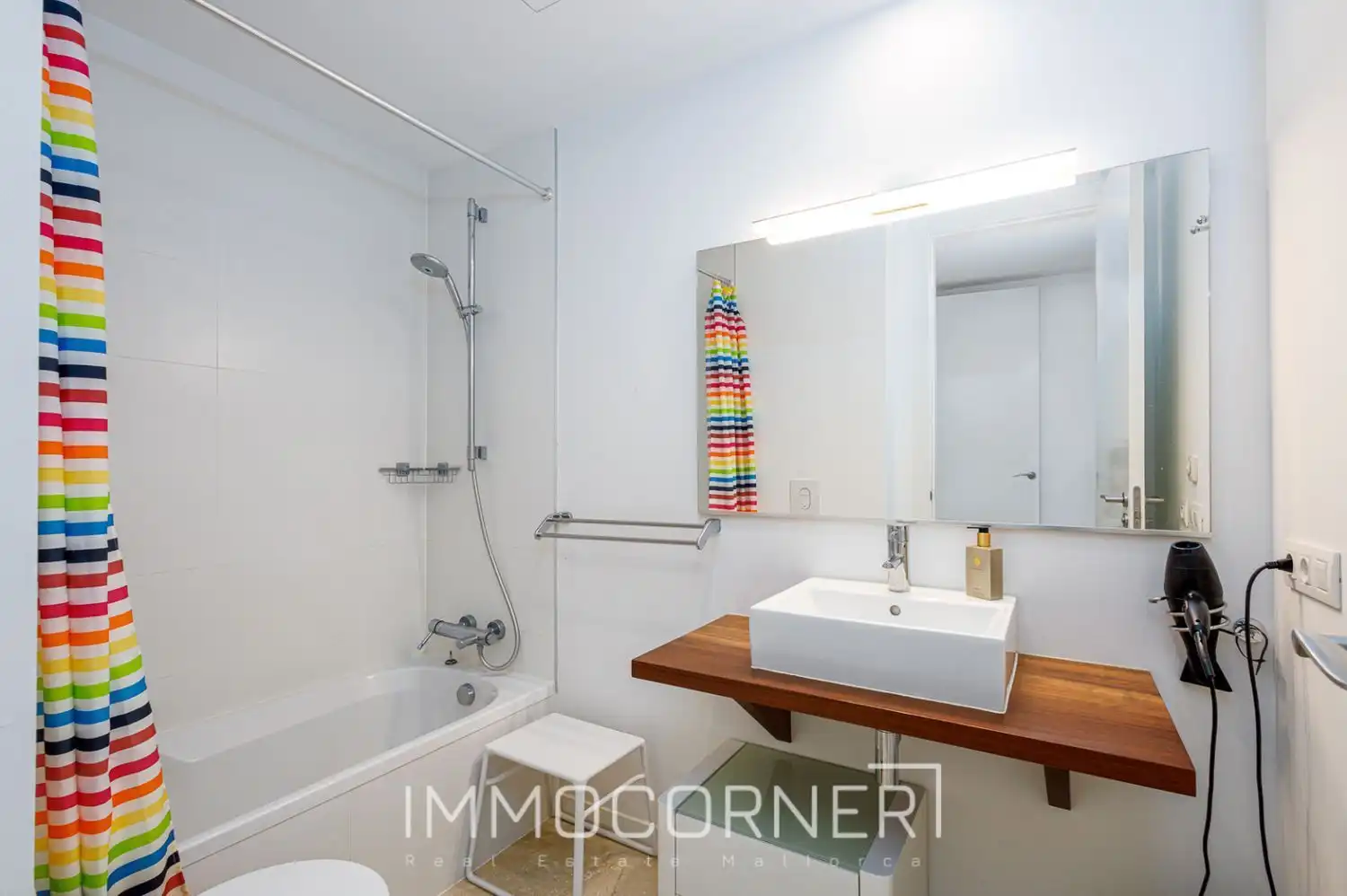 Bathroom of Attic for rent in Calvià  with Air Conditioner, Private garden and Terrace