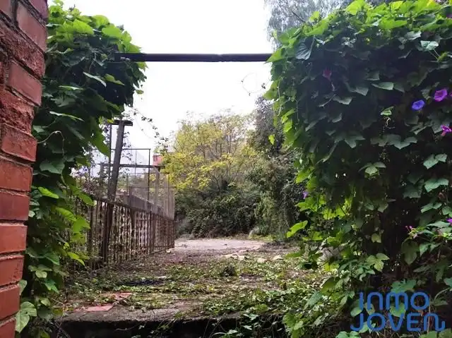 Jardí de Nau industrial en venda en Alcoy / Alcoi