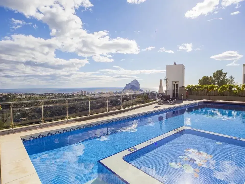 Swimming pool of Flat to rent in Calpe / Calp  with Air Conditioner, Heating and Terrace
