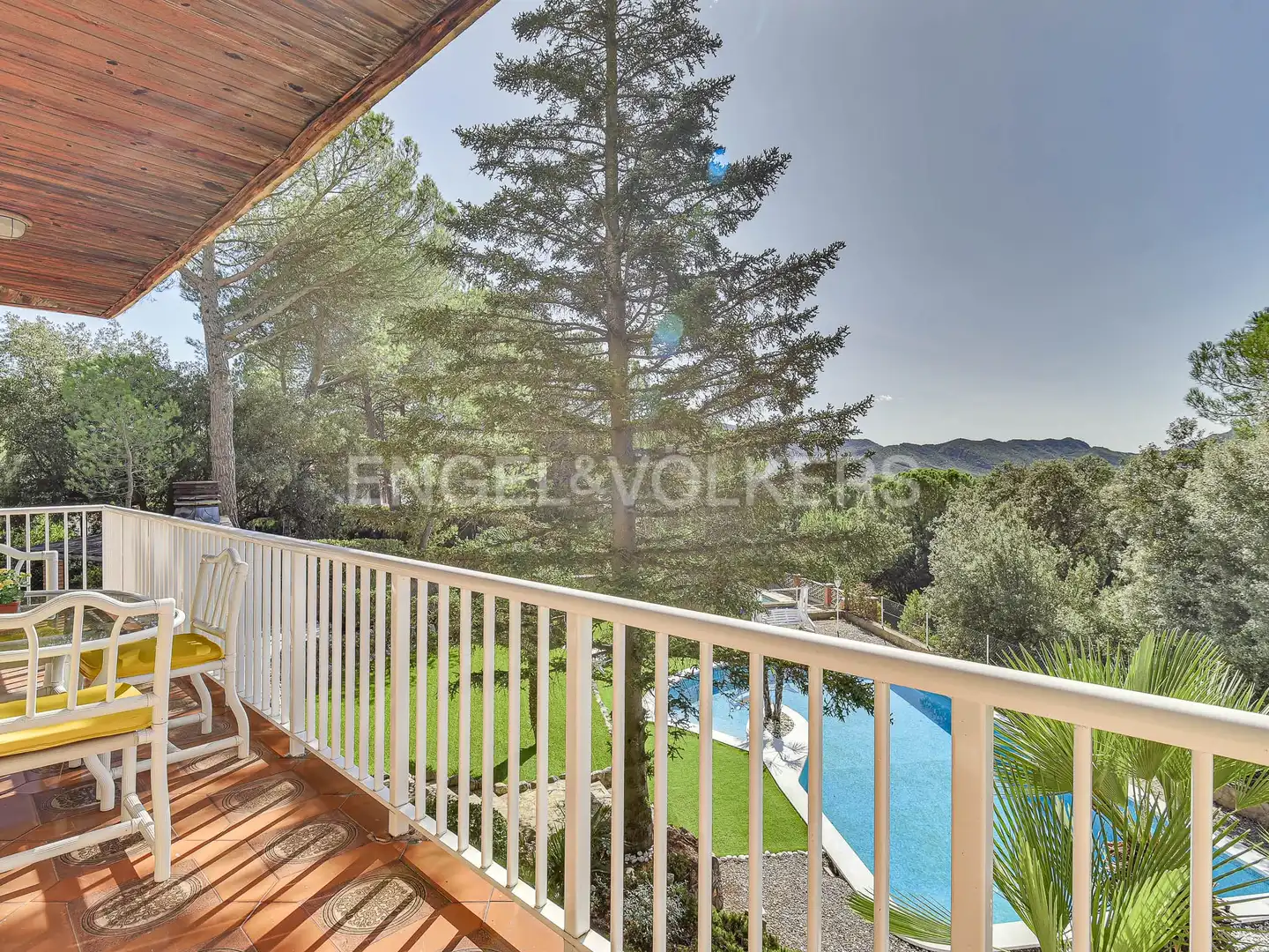 Vista exterior de Finca rústica en venda en Vacarisses amb Calefacció, Jardí privat i Traster