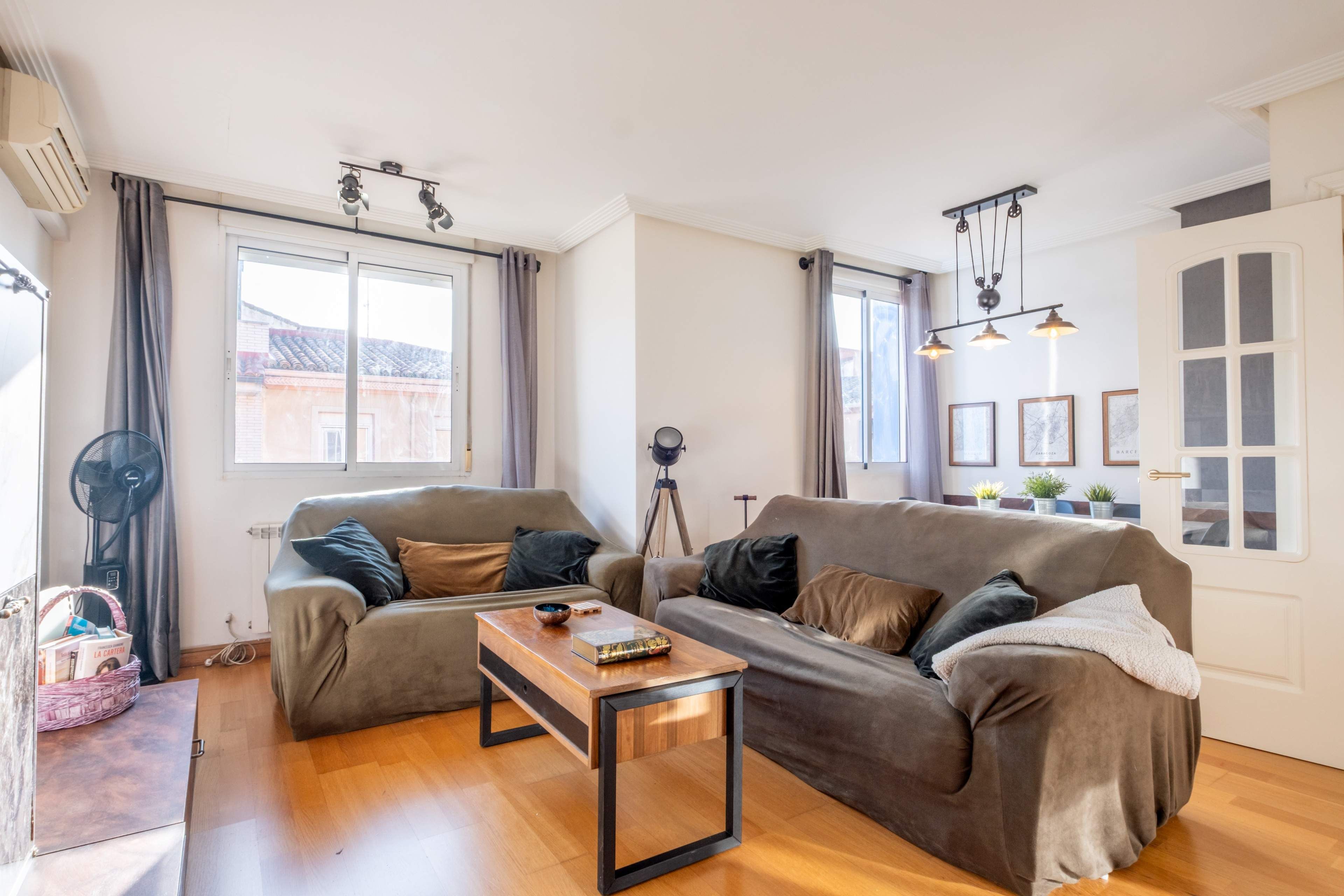 Living room of Flat for sale in  Zaragoza Capital  with Heating