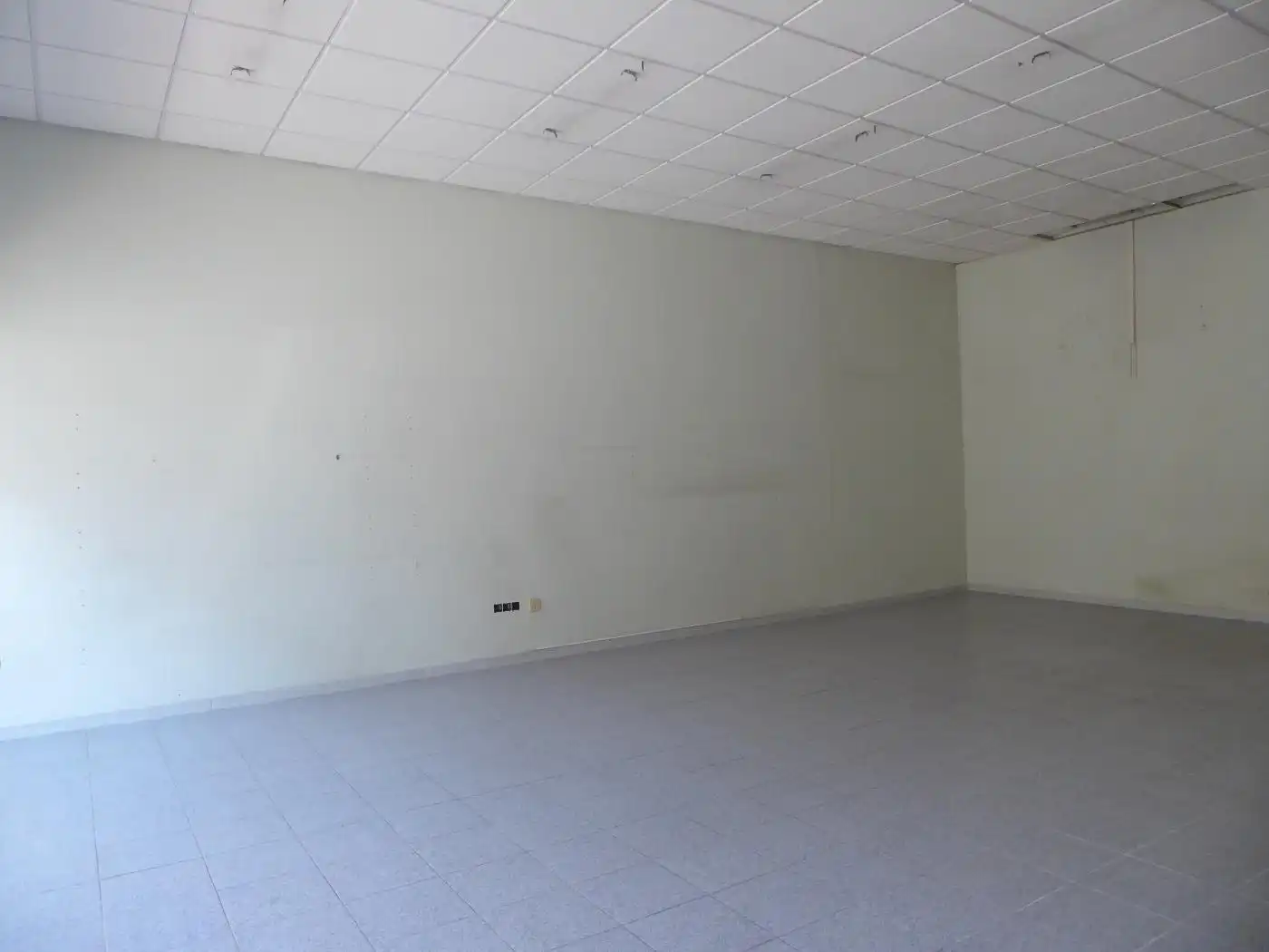 Local comercial en venda a de Catalunya 2, imagen 9