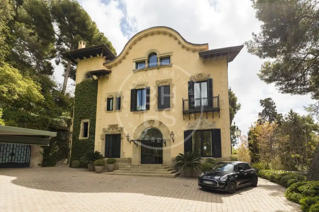 Exterior view of Houses for sale in Barcelona  with Air Conditioner, Heating and Terrace